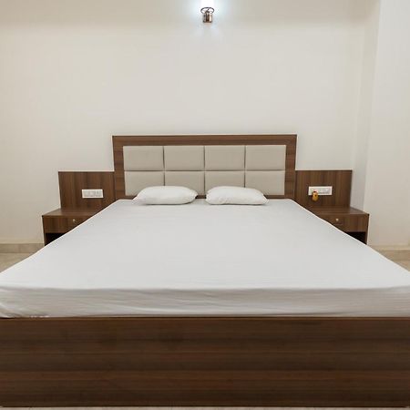 Maryada Maitri Resort -100 Rooms & 3 Banquets Силигури Екстериор снимка