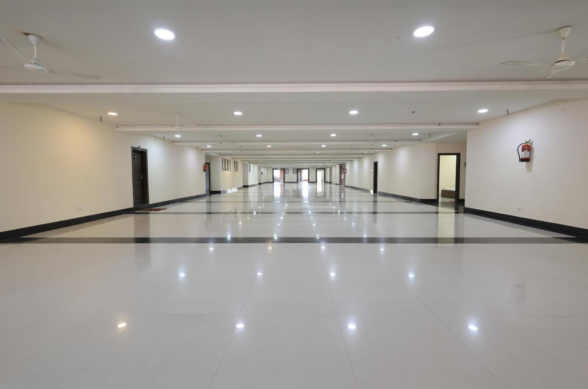 Maryada Maitri Resort -100 Rooms & 3 Banquets Силигури Екстериор снимка